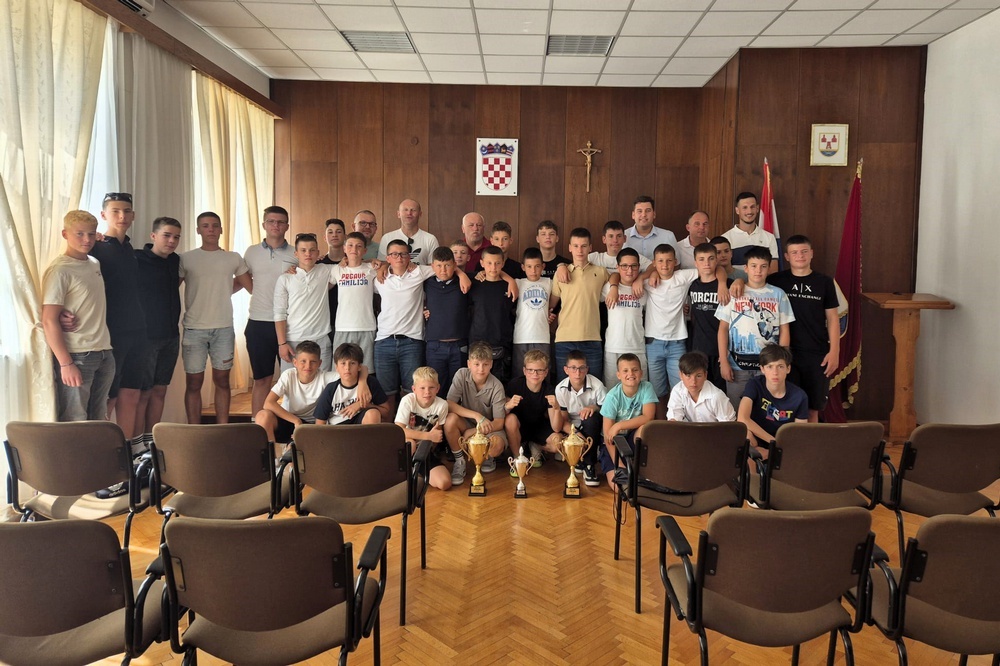 Svečani prijem u Općinskoj vijećnici: BŠK Zmaj proslavio dvostruki naslov prvaka i Fair Play nagradu