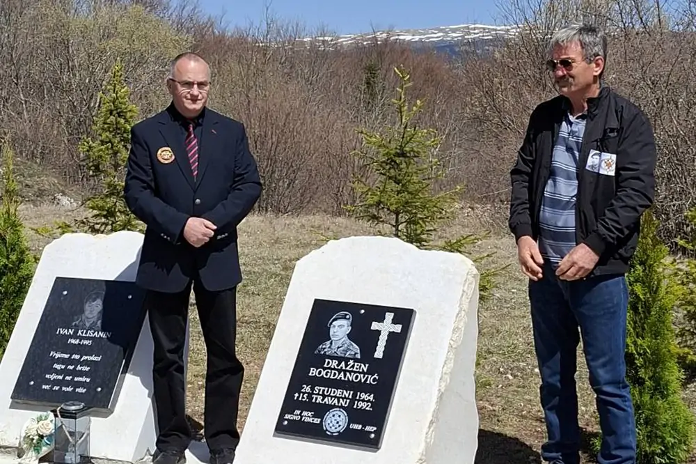 Na Korićini otkriven spomenik poginulom pripadniku 4. gardijske brigade Draženu Bogdanoviću