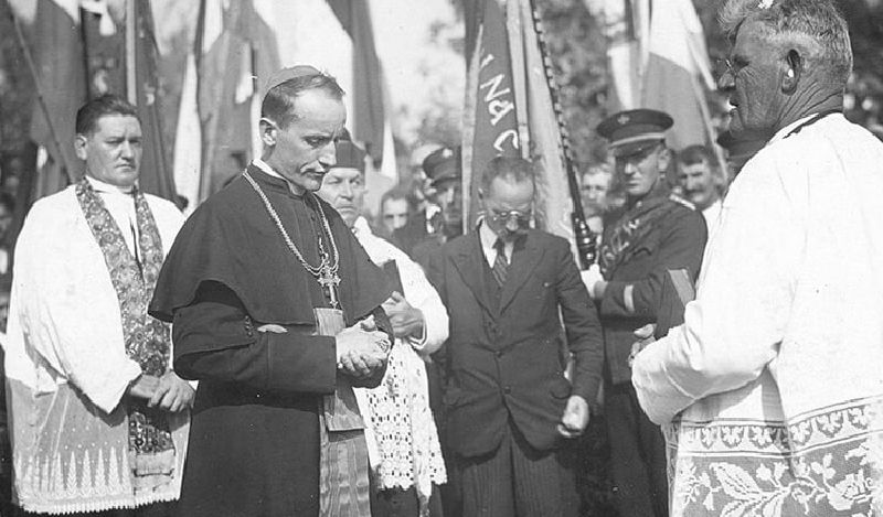 Dolazak nadbiskupa Alojzija Stepinca na posvetu crkve u Kaniškoj Ivi