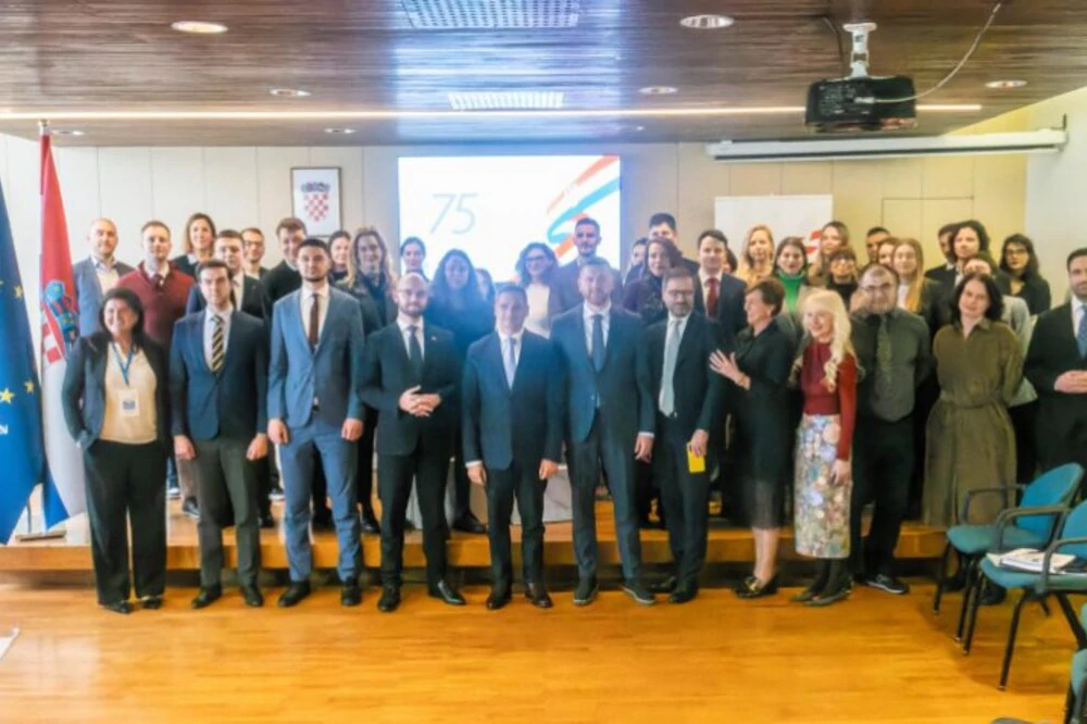 Diplomatska akademija MVEP-a posjetila Hrvatsku maticu iseljenika